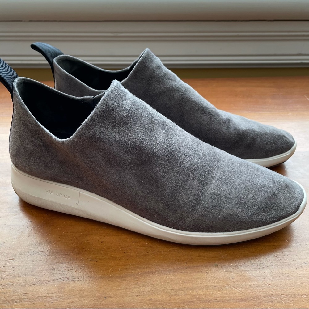 Via Spiga grey suede shoes